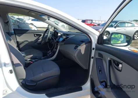 2015 Hyundai Elantra Se z USA, uszkodzony, nr VIN 5NPDH4AE7FH620447